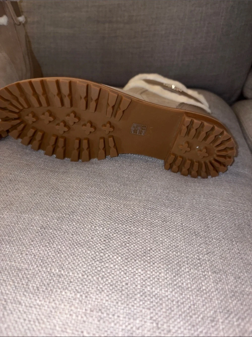 kate spade taupe zip added